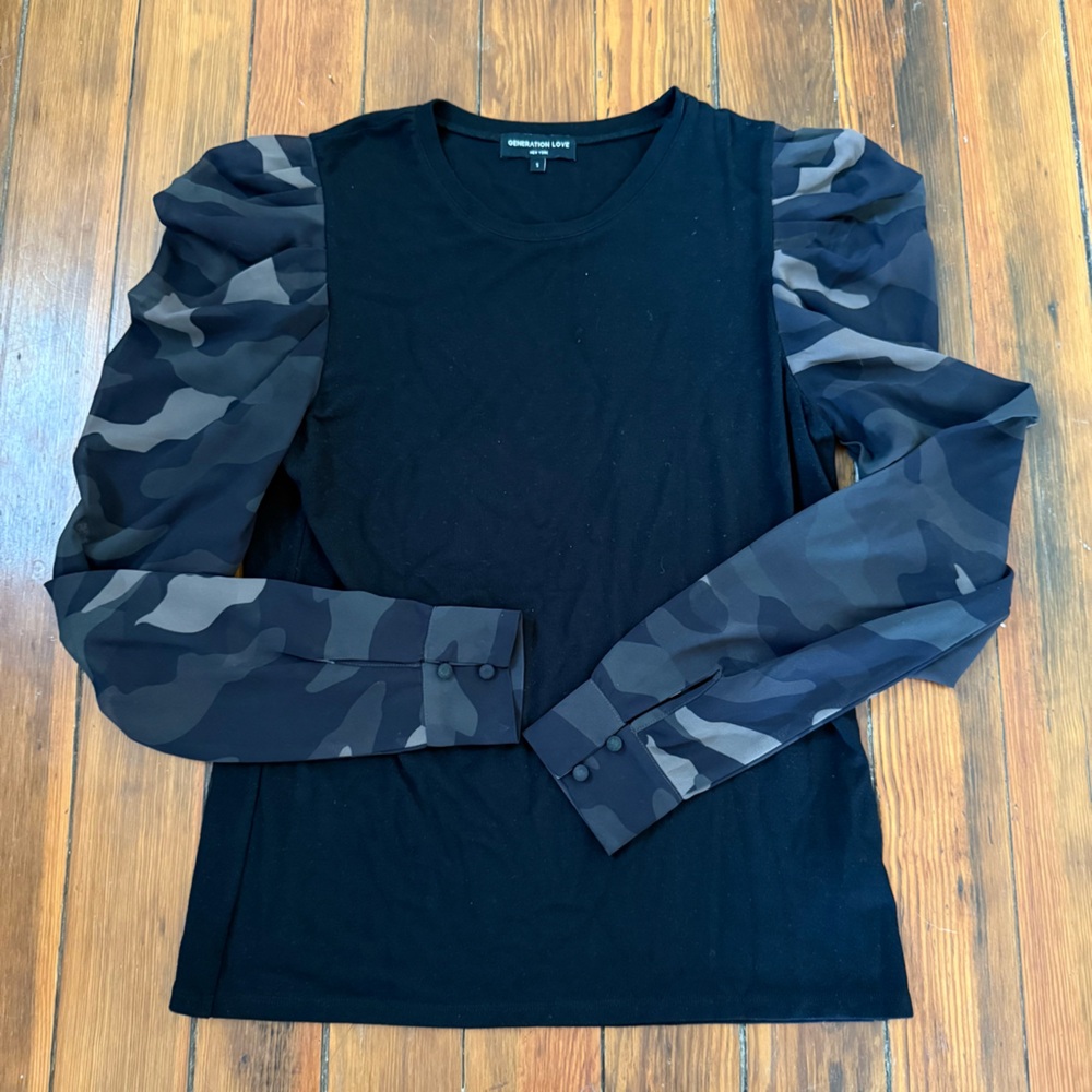 Generation Love long sleeve black and camo blouse - small